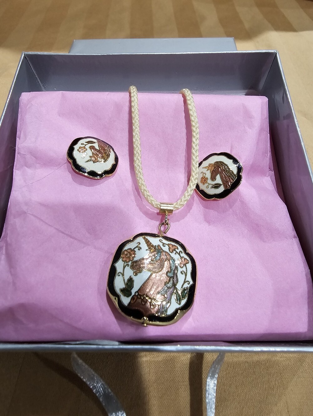 Vintage Cloisonne' Gold Tone & White Enamel Floral Unicorn Necklace/Earring Set